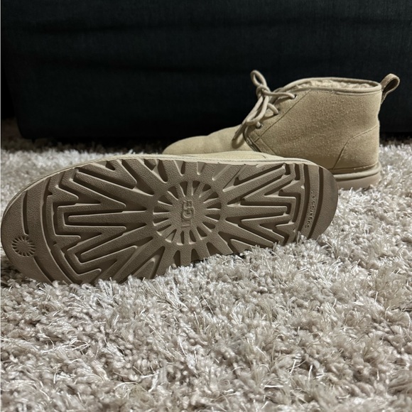 UGG Women’s Neumel Boots - Picture 3 of 4